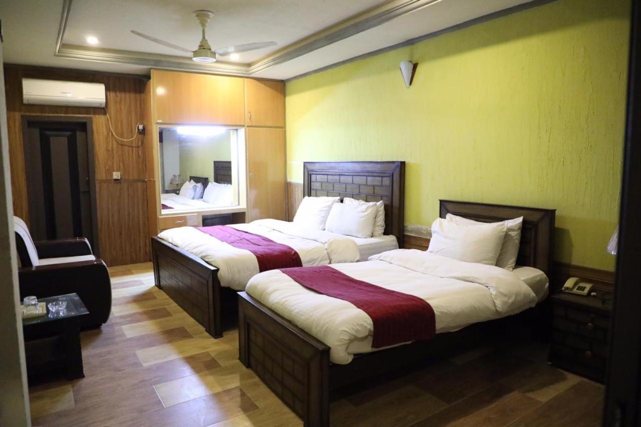 Manama Hotel Ijp Равалпинди Екстериор снимка
